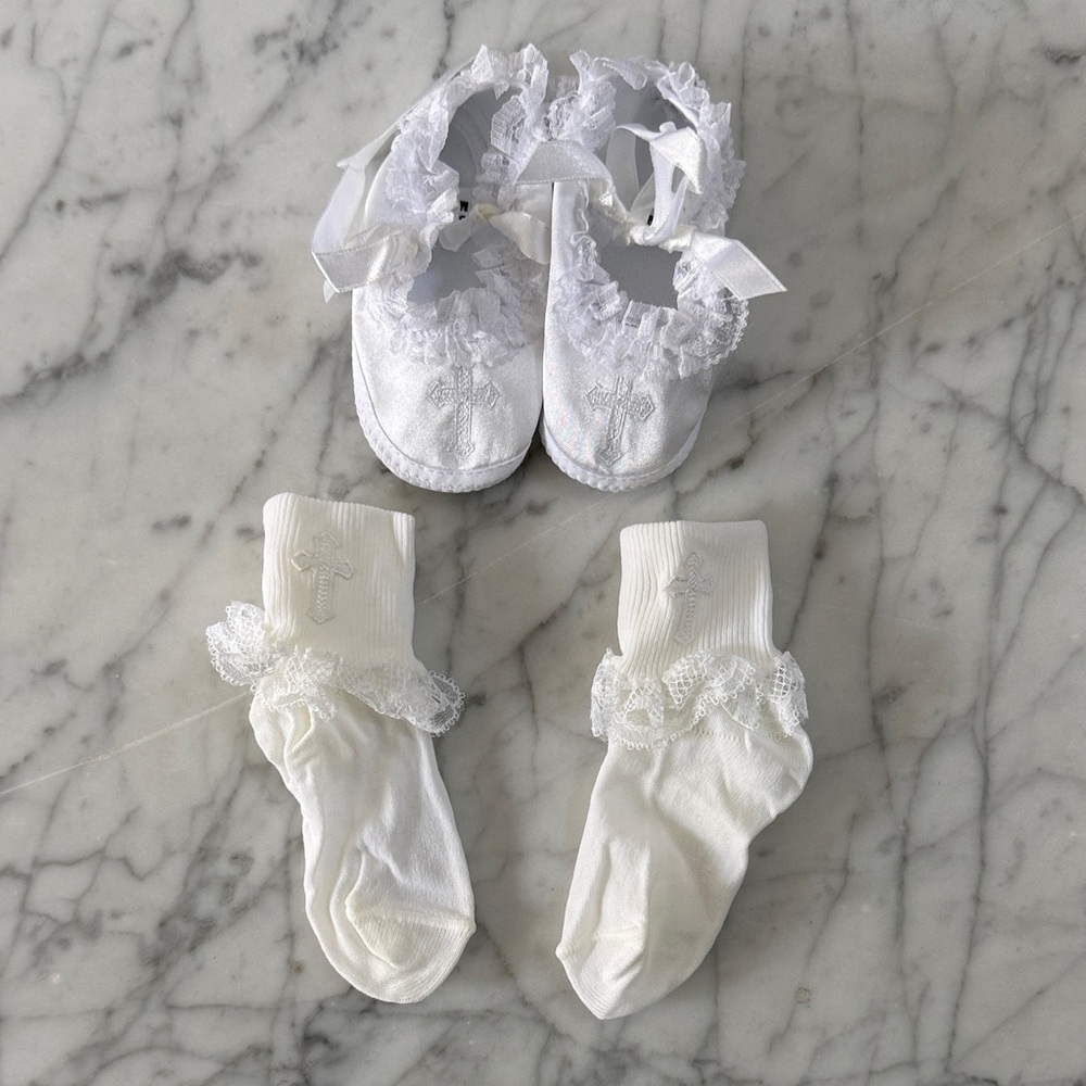 White Lace Baby Shoes Ruffle Socks Set Christening Baptism 6-9Mo